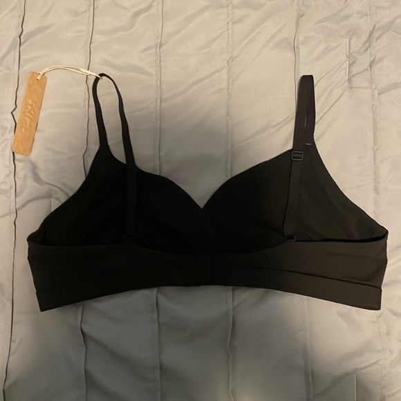 onyx skims fits everybody crossover bralette - Picture 3 of 4